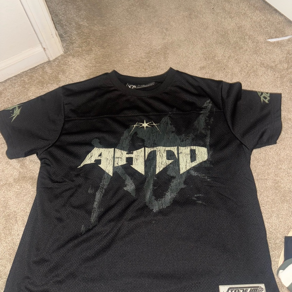 XO Black Crew Neck T-Shirt